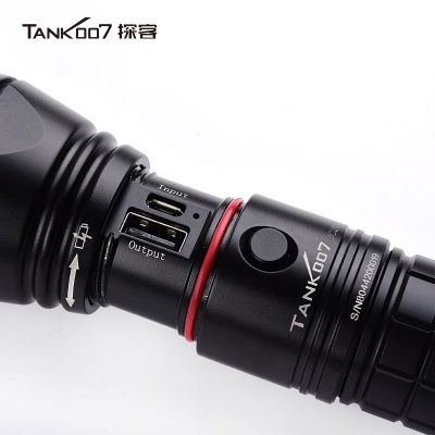 TANK007探客可充電執(zhí)勤，執(zhí)法，巡邏遠(yuǎn)射防水戶(hù)外超亮LED電筒UC20